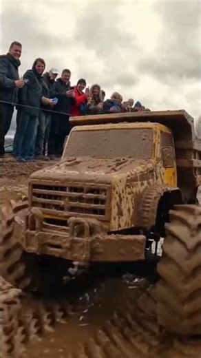 You won't believe this is an RC TRuck #RC #RCTruck #RCCar #RCDumpTruck #RCOffRoad