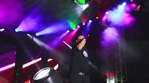 3.5M views · 10K reactions | We're still not over Andrew E. Worldwide's live performance of his classic hit "Banyo Queen" along with the rest of the crowd at Roots Music Festival: UP Fair Thursday! Watch it here! #ROOTS2020 #UPFair2020 | One Music PH | Facebook