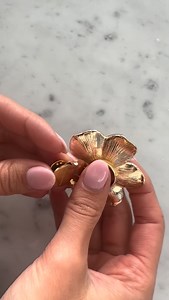 Pin your style! Attach any button cover to your pin: mix, match, and make it yours. ✨ | Button Amsterdam