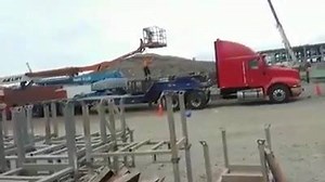 An example of how NOT to operate lift equipment - and how important proper training and #fallprevention can be during operation. Shared by ATS Specialized Training: https://www.ats-specialized-training.com/ #safetyfirst | Equipment Today