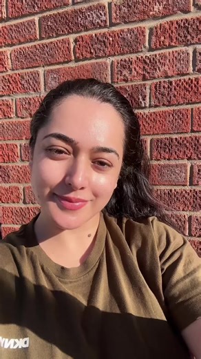 The Upcircle night cream has resolved so many of my issues such as pigmentation and uneven tone. My skin has come such a long way since I have started using it. #nightcream #pigmentation #unevenskintone #barrierrepair #skincare