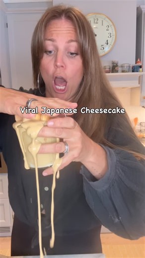 Rachel Brathen on Instagram: "HOW DID EVERYONE ON THE INTERNET DO THIS #lutealphase #japanesecheesecake #viral"