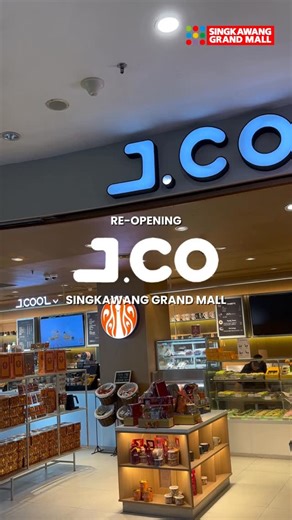 Singkawang Grand Mall on Instagram: "Guess who’s back?🍩✨ JCO resmi re-opening di Singkawang Grand Mall! Manisnya balik lagi, siap nemenin hari kamu!😍☕️"