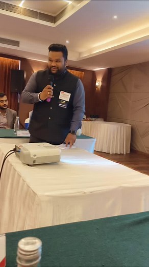 Spotlight on Shreyas! 👏 Fantastic feature presentation by Paramount Placements' own Shreyas. Your expertise shines through! 💡 #FeaturePresentation #ParamountPlacements" | BNI Dreamers Indore