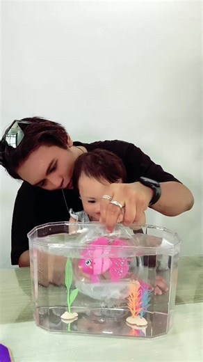 Fun Unboxing Little Live Pets Fish Tank with Daughter | Alkisah Productions
