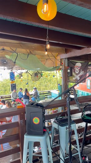 The Windmill Bar on Reels