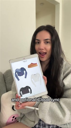 A digital closet app to see your clothes on your phone, plan outfits, and organize your closet!