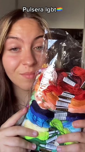 Tutorial para hacer pulseras LGBT y lesbianas