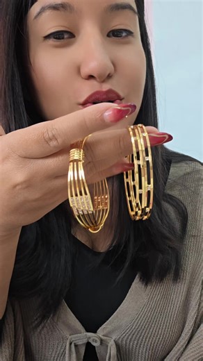 Stylish Gold-Plated Bangles for Daily Wear