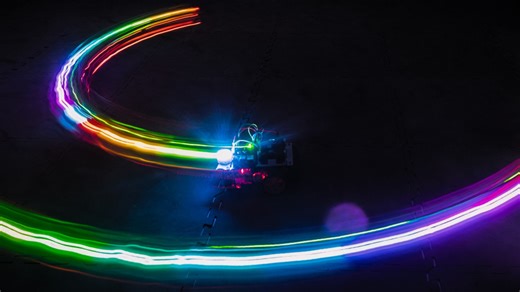 Scientists improve coordination in robot swarms using VR for fish