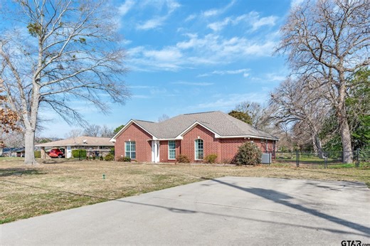 1511 Proctor Ave, Mount Pleasant, TX 75455 - MLS 26006312 - Coldwell Banker