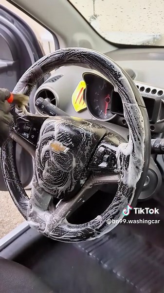 Expert Car Washing Techniques for a Sparkling Detail