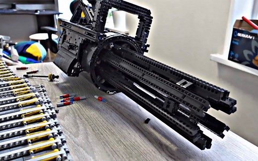 [乐高枪]LEGO Minigun 加特林by Shrapnel | 亲临原作者家里深度把玩乐高机枪