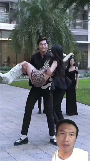 #dance #viral #youtubeshorts #funny #art #music #happy #love #life #street #duet #song #art #shorts