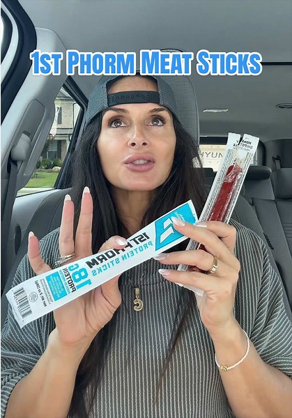 18 g of protein in one stick and they’re absolutely delicious the 1st Phorm meat sticks come in multiple flavors #meatstick #1stphorm #proteinsnacks #tiktokshopbacktoschool #beefstick