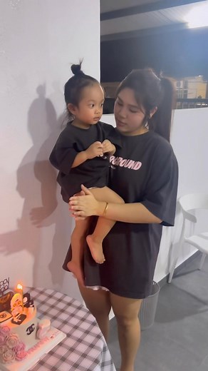 Shi En Tan 🎂♡ʜᵅᵖᵖᵞʙⁱʳᵗᑋᵈᵃᵞ to you ◟̆◞̆♡ 🎂我的宝贝，生日快乐🍰 希望你永远💗 心里有爱眼里有光✨ 做自己的小太阳☀️ 妈妈愿此生，无忧亦无惧 开心喜乐，一生快乐平安😍 | Jenny Tan