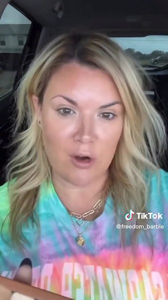 Cream makeup is sooo pretty… and Seint’s makeup is CLEAN! Get a color match and I’ll help you build your custom palette! #s#seintm#makeupc#creammakeupo#onecompactmakeupe#easymakeuppibarbie