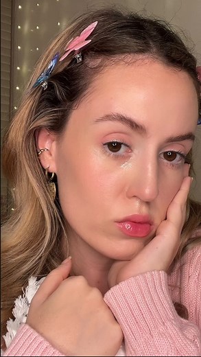 Alicia Holgado | Maquillaje para lloronas ✨ Este trend de makeup sin duda fue el más raro aunque he de admitir que el resultado fue muy cute. Os subo el... | Instagram