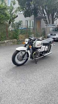 Moto Guzzi V7 Special (1972)