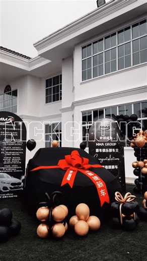 MMA GROUP 金融交易商学院｜辅助｜培训｜资金赋能 on Instagram: "MMA GROUP 提车仪式🔥🚗 恭喜 MMA GROUP 首席合伙人 @mma_nickchung 喜提豪车🔥 6 个月的时间，他用一件事证明自己： 把信念变成行动，把行动变成结果💪 从决定开始的那一天起，他没有等“状态好”， 也没有等“机会来” 他做的是：持续学习，持续执行，持续升级🔥 所以今天，他迎来了属于自己的兑现时刻， 全新【宝马豪车】到手😍🔥🚗 这辆车，不只是交通工具， 它是一份里程碑，是一次突破，更是一句最有力的回应： 努力从不白费，坚持一定有回响💪✨ 在 MMA，我们一直相信： 命运不是等来的，是做出来的， 高峰不是想出来的，是走出来的💪 Nick Chung 的故事，就是最好的写照🏅 方向对了，信念稳了，每一步都会把你带到更高处🏆 #全球金融市场实战交易分析学院 #全球金融市场投资培训平台 #交易市场成就百万 #授人以渔成就于你 #学会交易稳步盈利 交易智慧步步为盈 用心教育 正规交易 荣获金融全球前十大排行榜交易平台 马上关注我们，如有任何疑问，请联系我们