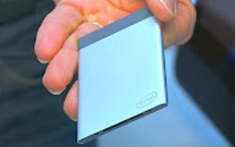 Intel 卡片式电脑，一款能够装进口袋里的电脑（生肉）