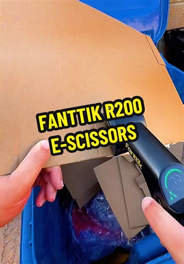 Cut smarter, not harder ✂️ The Fanttik R200 Electric Scissors slice through cardboard, fabric, plastic, and more with ease. One-button operation, rechargeable power, and clean cuts every time—perfect for DIY, crafting, warehouse work, and everyday home projects. Once you try these, you’ll never go back to manual scissors. #famttik #electricscissors #boxcutter #fyp #foryoupage