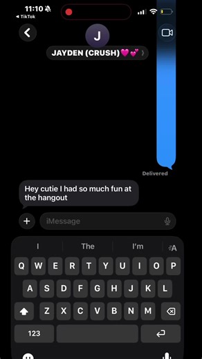 Don’t mind the notifications I was getting BUT OH MY HE GOT MY FLUSTEREDDD #Textingcrush #viral #blowup #fyp #famous