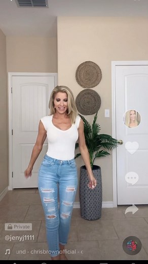Jenifer Jenkins on Instagram: "This summer has gone by WAY too fast! Just a few more weeks and then it’s back to structure and routine at this house. 😩😘 #jeniferjenkins #youtube #influencer #over40 #over45 #1973 #youngatheart #fitover40 #fitforlife #blessed #grateful #letyourhairdown #letyourlightshine"