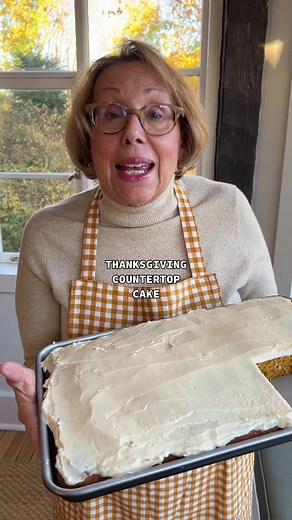 Delicious Pumpkin Countertop Cake Recipe with Cream Cheese Frosting