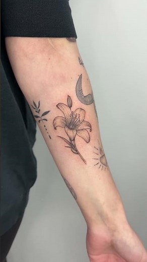 Lily tattoo
