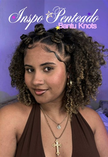 Eu amo esse penteado e vcs usariam? Me segue aí e me ajuda a bater 400k⭐️🤎 . #cachos #curly #cabelocacheado #hairstyle #penteado