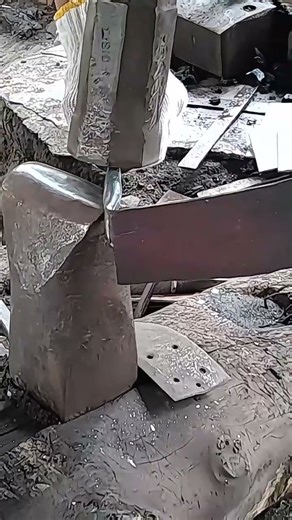 blacksmith skills in forming manual grass tools..⁉️ #medievalblacksmith #fypviralシ