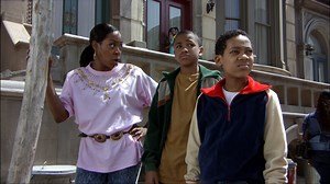 Watch Everybody Hates Chris Season 1 Episode 1: Everybody Hates the Pilot – Full show on Paramount Plus