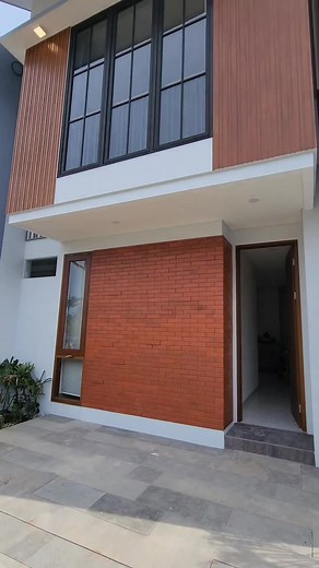 *PRIME LOCATION* 4 minutes to Mall Bali Galeria 10 minutes to Kuta & Seminyak area 10 minutes to Sanur area 15 minutes to Airport Int. Ngurahrai 20 minutes to Jimbaran area 20 minutes to Renon area 30 minutes to Canggu area 45 minutes to Ubud area 🏜 3,3 Hectare development 🏊🏻 BIG Clubhouse area (1000 m2) 🖥 Meeting & Working Space 🎡 Children Playground ⛹🏼‍♂️ Basketball Court 🏡 Green Environment ⛩ One Gate System Cluster Call TOTAL PROPERTY 6281236099077 #rumahdenpasar #rumahdenpasarselatan