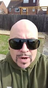 Ready for tomorrow, the shirt Lee Richardson is. 10pm sporty stuff tv | Snooker Legends