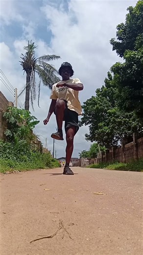 how to dance legwork 🥰💪🇳🇬#dance #shorts #contentcreator #youtubeshorts