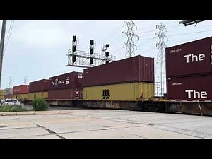 Fast CSX intermodal train With a good K5LA