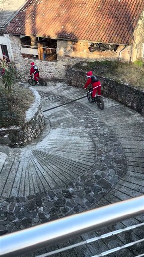 Four Santa on Motorised Bicycles 🔥💯💯💯💯
