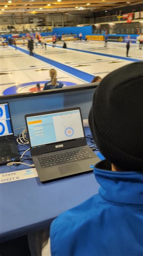 Når man ser de beste i verden i aksjon, blir man fort inspirert til å trene litt selv💪🏽🥌 Alle NTG'erne får trent både barmark og på is mens vi er på samling🇳🇴🇫🇮 | NTG Curling Lillehammer
