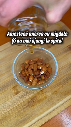 64K views · 4.7K reactions | Mixtul iti da energie, somn si regleaza colesterolul. Daca vrei pune si turmeric putin care are gust amar, pune putin ca sa mearga bine cu mierea care e dulce si cu migdalele care sunt neutre ca si gust. Beneficii impreuna cu turmeric? Mai ajuta creierul si sanatatea digestiva. | Sorin Gadola | Facebook