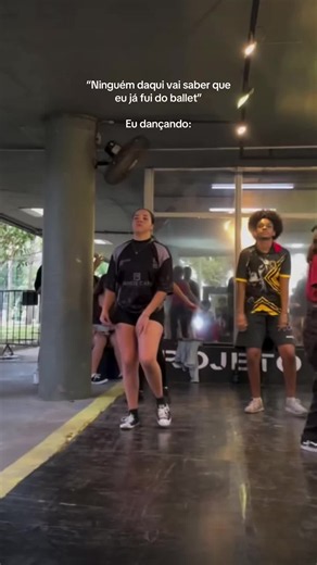 Eu juro que eu tento ,mas o corpo já tá condicionado ao vício #fy #ballet #hiphop