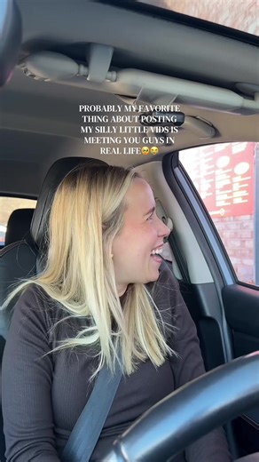 I actually really want to start meeting up and hanging out with you guys! #influencer #contentcreator #onlinefriends