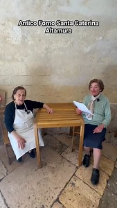 Graziella, Teresa e le app 😂 Social media manager @baco.comunicazione #puglia #pugliafood #fornosantacaterina | Antico Forno Santa Caterina dal 1306