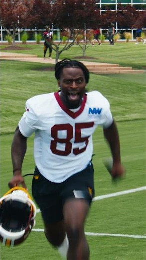 AAAAHHHH! It's Chig 🤫 #nfl #football #commanders #shorts #raisehail