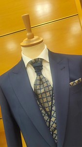 蘆El estilo que buscas para tu traje de novio está en HigarNovias. #Novio #Trajedenovio #Novios #HigarNovias ☎️Citas 673 329643 | HigarNovias | Facebook