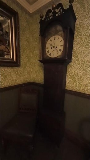 A random Grandfather Clock