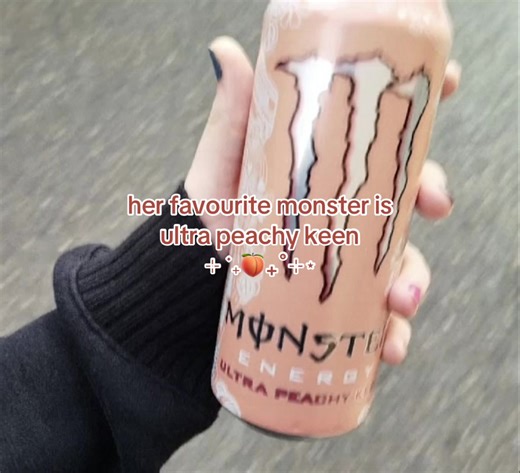 Exploring Cybercore Aesthetics with Ultra Peachy Keen