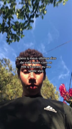 Capturing Memories: A Touching Message in Nature