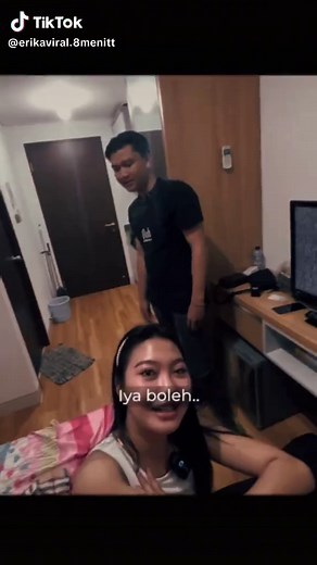 Erika Putri Viral 8 Menit: Moment Blunder di Kamar