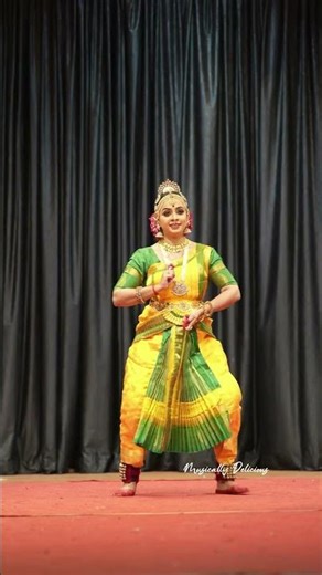 ധിക്കുധാം.. ധിക്കുധാം.. ഭരതനാട്യം 😊 ഗുരുവായൂരിൽ വേദിയിൽ ക്ലാസിക്കൽ ഡാൻസ്